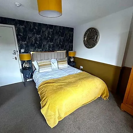 Hotel The Golden Lion